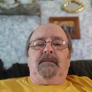 Meet your Posher, Dennis